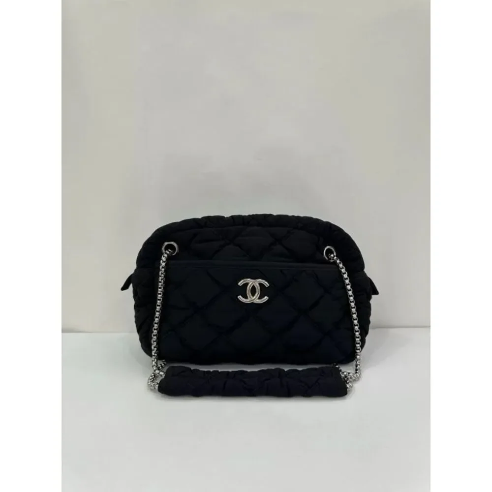 CHANEL brand color